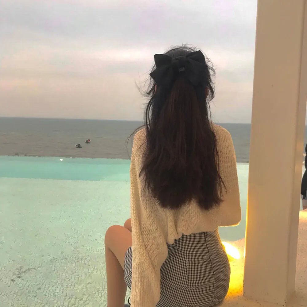 俏女小神探 封面